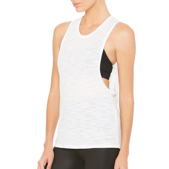 ALO Yoga Tops - Alo yoga Breeze tank white GUC!